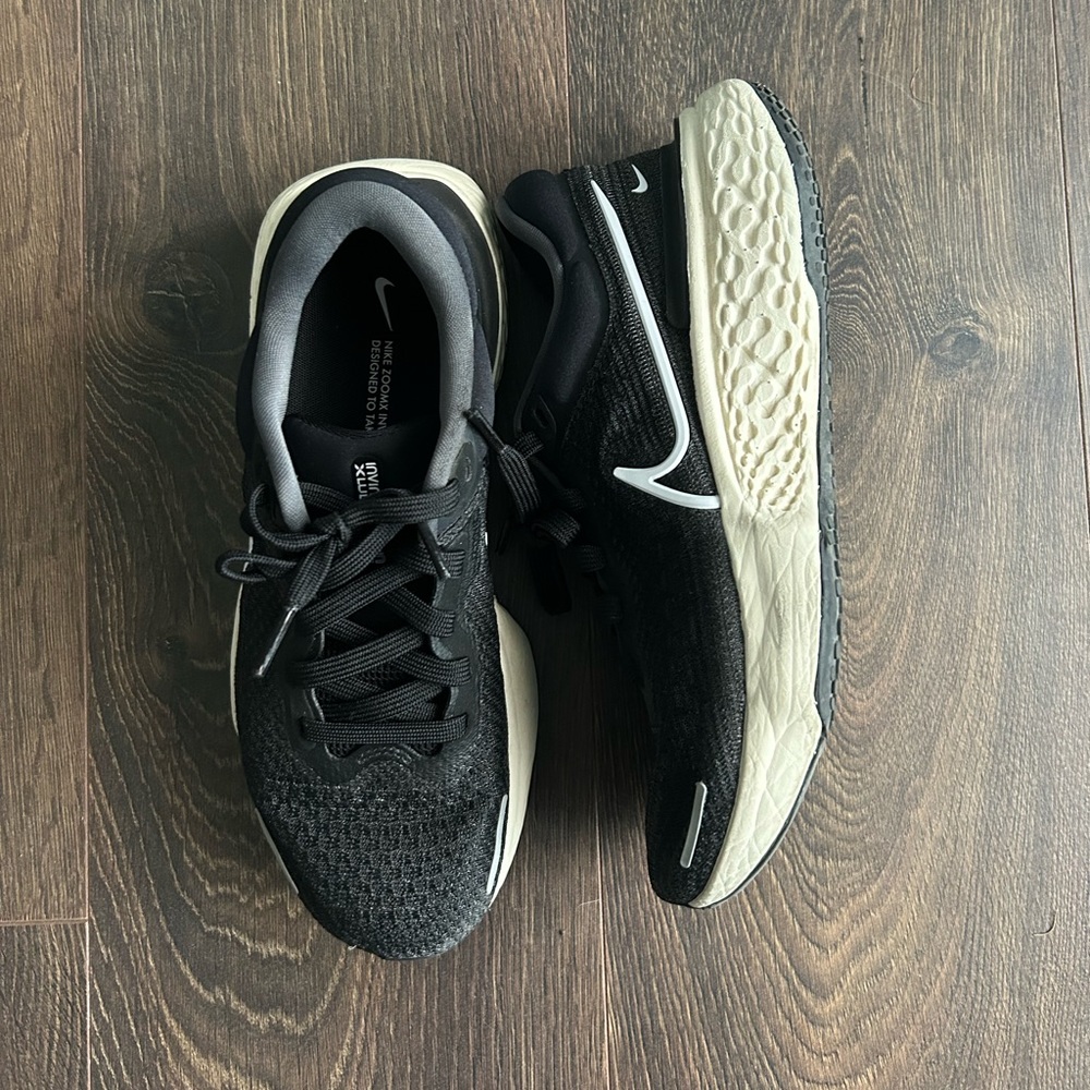 Nike Invincible Run ZoomX Size 8